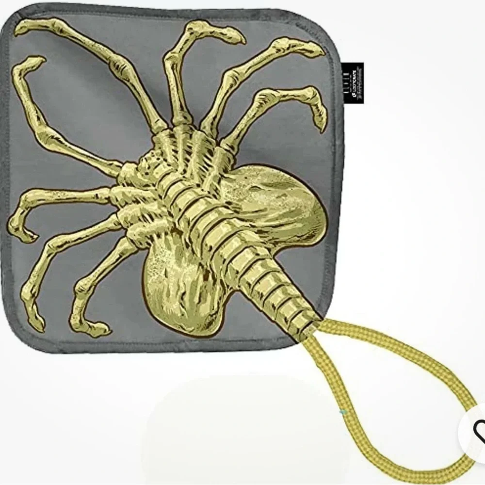 Alien Facehugger Washcloth Loot Crate Alien Bathroom Rag Science Fiction NWT